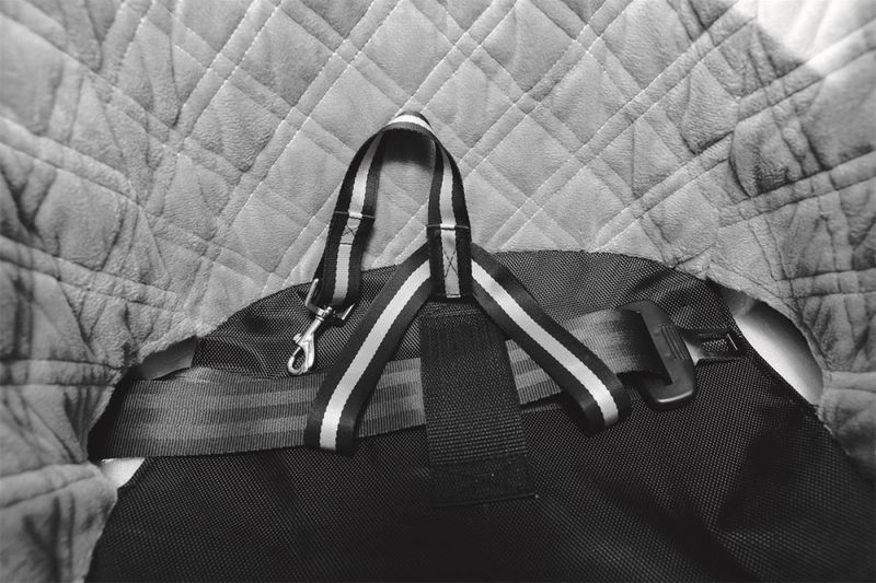 BILSETE SORT/GRÅ NYLON/SOFT PLYSJ 41X39X42CM MAX 8KG